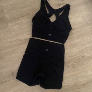 TNA aritzia butter matching set